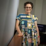 Agnes Callard, la filósofa socrática que vive en ‘trieja’ con su ex y su marido: “A la gente le extraña mi forma de vida, pero cuando la explico siempre me entienden”