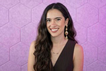 Laura Chimaras, actriz y poeta venezolana: «No pierdo la esperanza de recuperar nuestro país»
