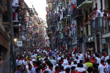 Hasta 60.000 euros de multa por no cumplir con las normas en los encierros de San Fermín: así se intentan controlar unas fiestas cada vez más masivas