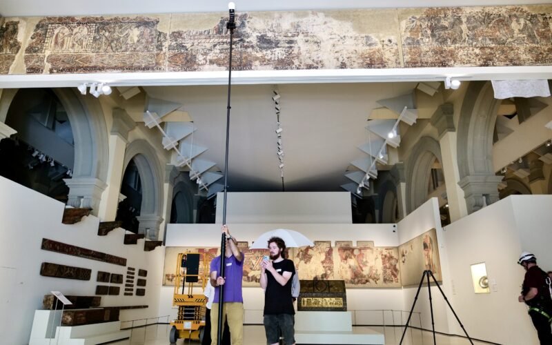 El MNAC se niega a dar documentación sobre las pinturas de Sijena a Aragón sin una orden judicial