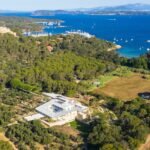 Porquerolles, la isla francesa donde conviven turistas, trabajadores, millonarios y arte contemporáneo