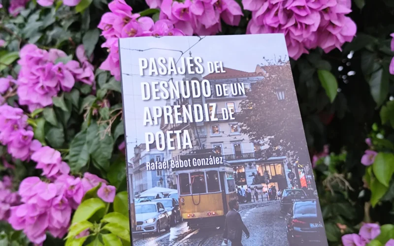 Rafael Babot González irrumpe con un poemario íntimo que celebra la vida