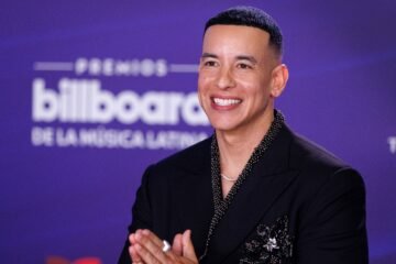 Los Latin Billboard encumbran a Bad Bunny con 11 premios y acogen el mensaje cristiano de Daddy Yankee