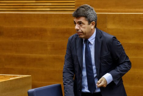 El premio de las letras valencianas renuncia por la «deriva poco respetuosa» de Mazón