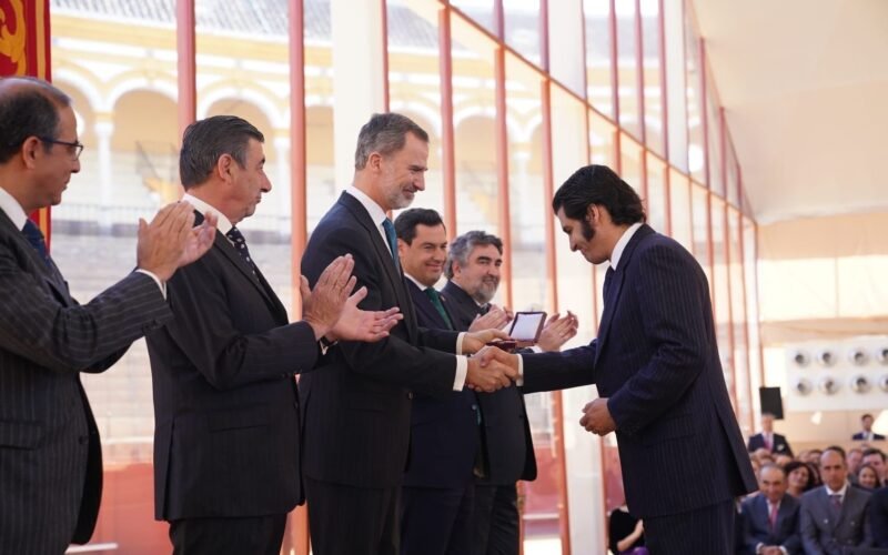 La muy seria papeleta del empresario Garzón y la extraña nobleza de la Real Maestranza de Sevilla