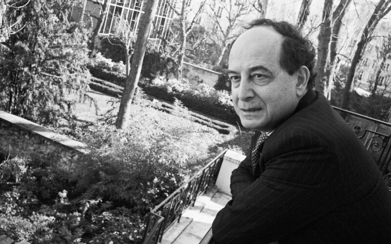 Se accede por un umbral