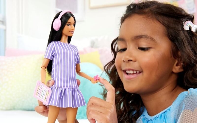 La Barbie autista de Mattel sale a la venta; el rostro está inspirado en las empleadas de la compañía en India