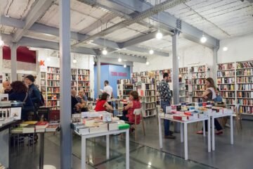La librería Tipos Infames, foco de cultura en Madrid durante 15 años, anuncia su cierre y el chef José Andrés les ofrece ayuda