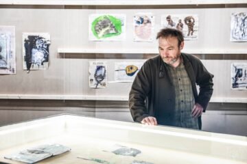 La visita de los reyes Felipe VI y Letizia al estand de Arco de EL PAÍS 2026, en imágenes