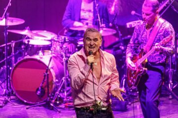 Morrissey cumple en Zaragoza tras la espantada de Valencia