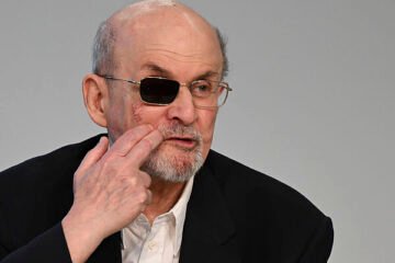 Salman Rushdie: «Goya en sus ‘Pinturas negras’ describe muy bien el momento oscuro de hoy»