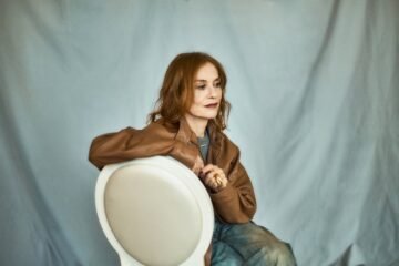 Isabelle Huppert: “La riqueza genera muchas fantasías en el ser humano, la miseria solo provoca pena”