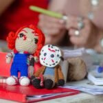 Propuestas culturales con talleres de cerámica, crochet y escritura para todas las edades