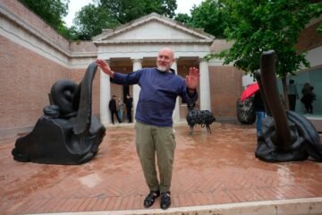 Una empresaria de mascotas y la exigencia de “promover valores estadounidenses”: la ofensiva cultural de Trump golpea la Bienal de Venecia