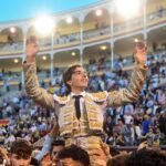 Bulliciosa Puerta Grande para el novillero Julio Norte