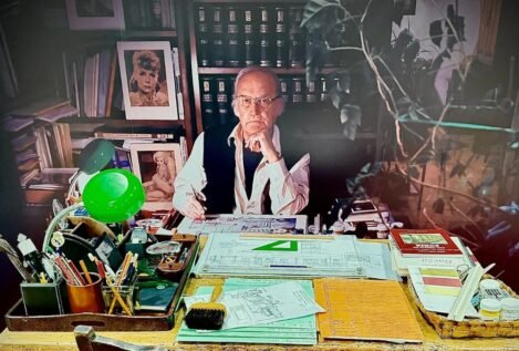 Thomas Pynchon regresa  con ‘A oscuras’, una bomba de ingenio inteligente
