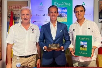Arjona presenta en Santander su último libro: ‘El campo bravo en Andalucía’