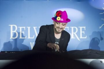 El cantante Boy George lanza una canción proisraelí: «Tú dices genocidio, yo digo guerra»