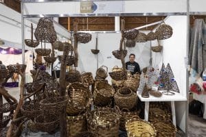 El arte que honra a la Pachamama: la Muestra Artesanal que cautiva en la Fiesta del Poncho