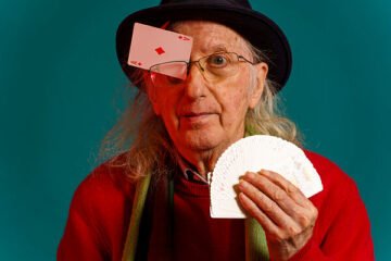 Muere a los 83 años Juan Tamariz, leyenda de la magia en España