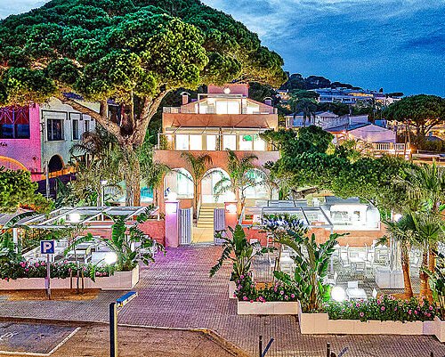 El exclusivo hotel boutique que la baronesa Thyssen ha llenado de obras de arte tropicales: «La sensación es la de estar en un oasis»