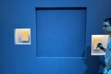 Dos hombres a cara descubierta roban un collar de diamantes de más de 200 quilates y 673 piedras preciosas en un museo de Viena