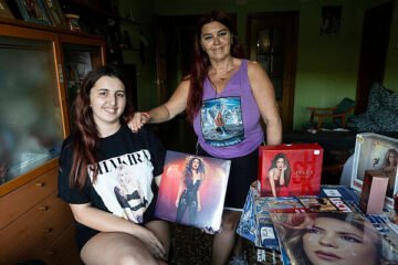 La «manada» de fans de Shakira se prepara para caminar con la loba en Madrid: «La escucho cada día desde hace 20 años»