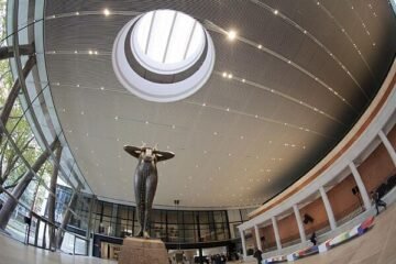 Bilbao estrena un Museo de Bellas Artes a otra escala: «Norman Foster ha creado una de las más bonitas salas de exposiciones»
