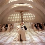 ‘Los demonios’: cuando Ken Russell rodó unas monjas masturbándose con un gigantesco cristo crucificado