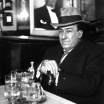 Antonio Machado, escritor español, sobre la felicidad: «Uno sólo puede ser feliz si es capaz de afrontar los cambios de la vida, sobre todo los malos, y si recuerda que al final todo pasa»